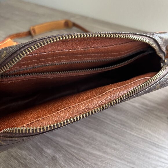 Authentic Louis Vuitton Jeune Fille Monogram Cross Body Bag - Picture 8 of 12